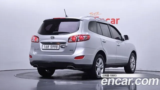 Hyundai Santa Fe 2011 thumb 2