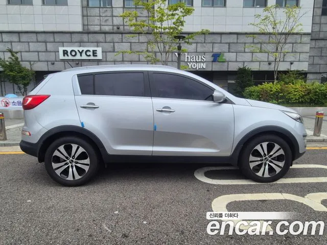 Kia Sportage 2011 thumb 8