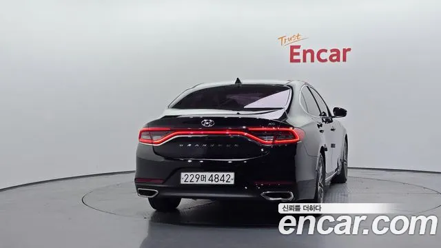 Hyundai Grandeur 2017 thumb 4