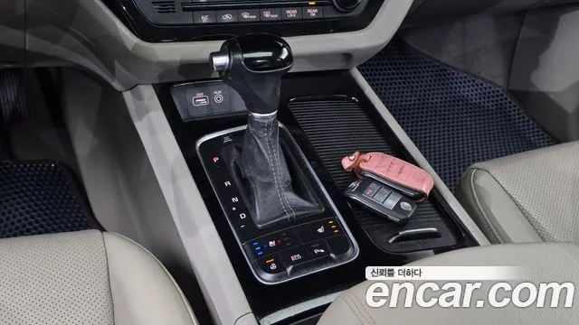 Kia Carnival 2015 thumb 9
