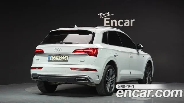 Audi Q5 2021 thumb 2
