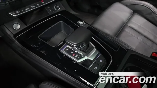 Audi Q5 2021 thumb 9