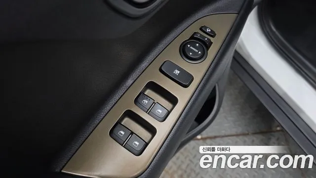 Kia Stonic 2017 thumb 12