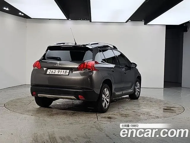 Peugeot 2008 2015 thumb 2