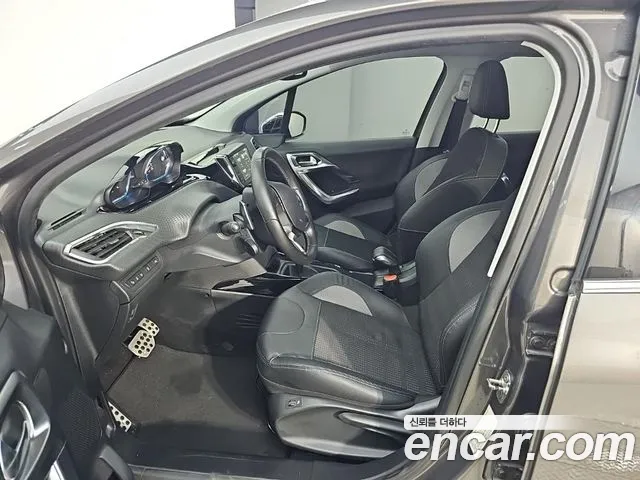 Peugeot 2008 2015 thumb 10