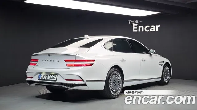 Genesis G80 2024 thumb 2