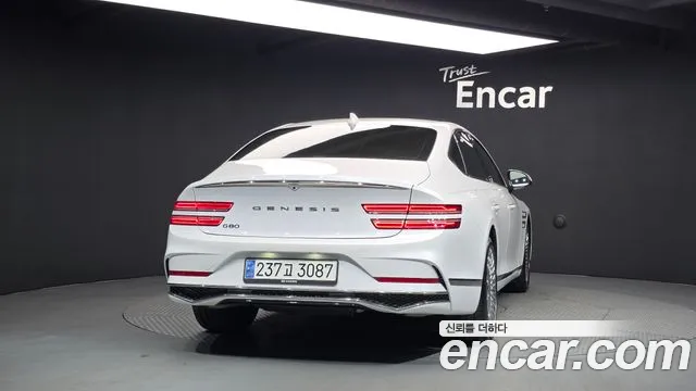 Genesis G80 2024 thumb 4