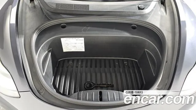 Tesla Model 3 2021 thumb 6