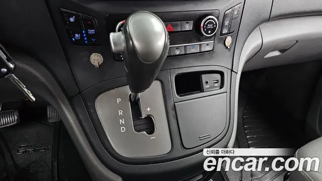 Hyundai Starex 2018 thumb 9