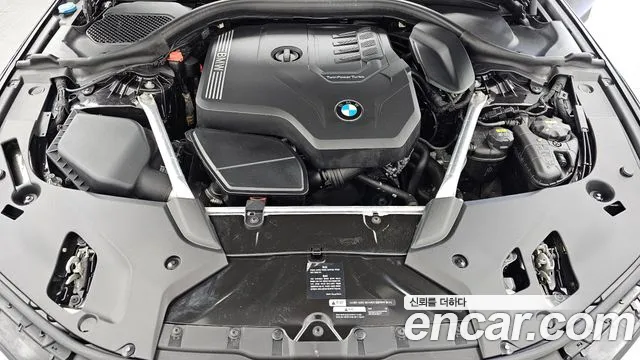 BMW 5-Series 2019 thumb 6