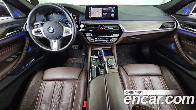 BMW 5-Series 2019 thumb 7