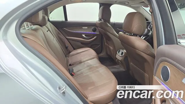 Mercedes-Benz E-Класс 2019 thumb 11