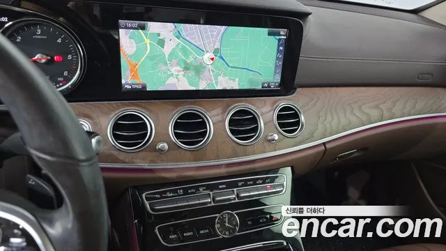 Mercedes-Benz E-Класс 2019 thumb 12