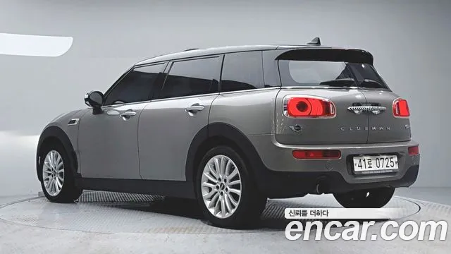 MINI Clubman 2016 thumb 2