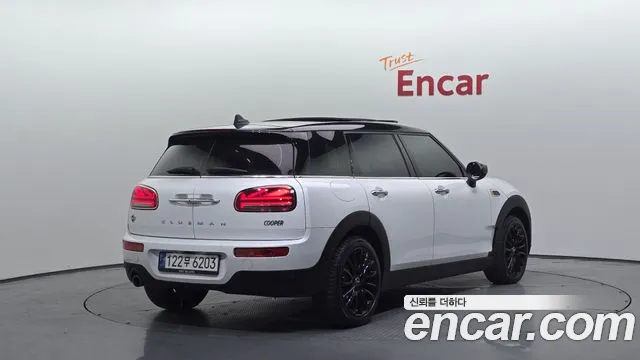 MINI Clubman 2023 thumb 2