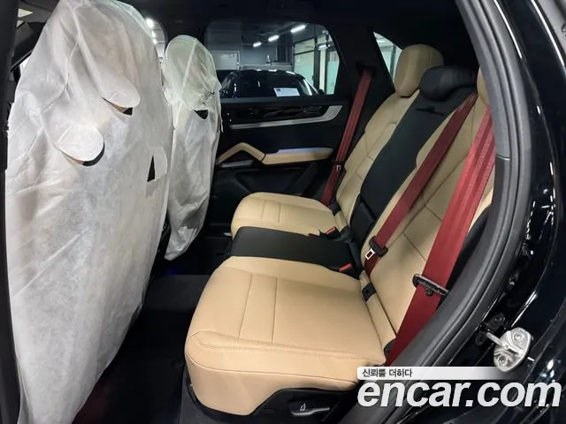 Porsche Cayenne 2026 thumb 10