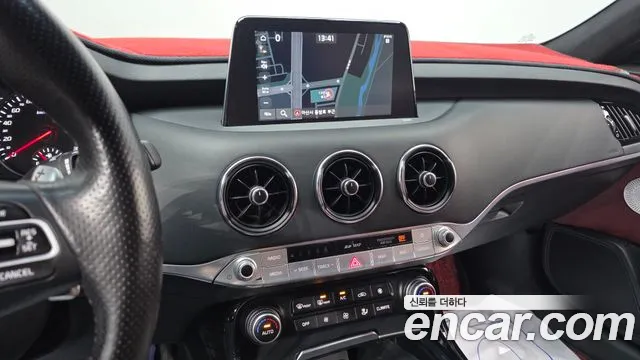 Kia Stinger 2020 thumb 12