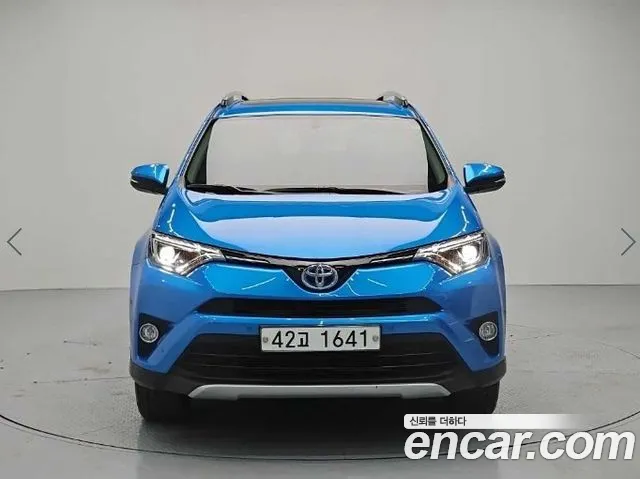 Toyota RAV4 2018 thumb 3