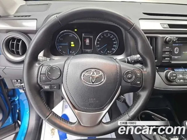 Toyota RAV4 2018 thumb 10