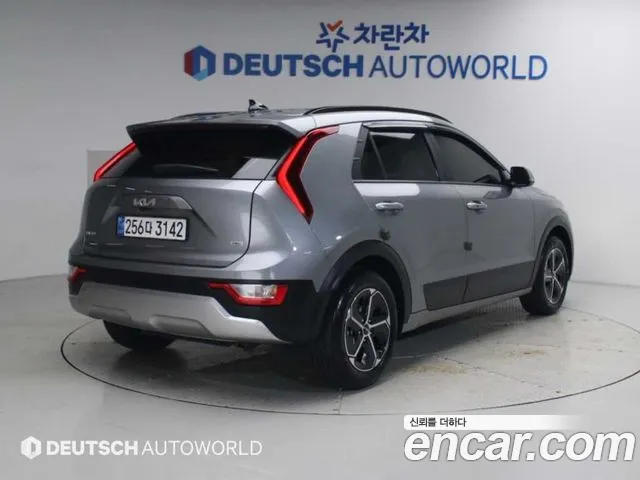 Kia Niro 2025 thumb 2