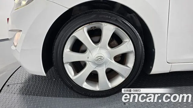 Hyundai Avante 2011 thumb 4