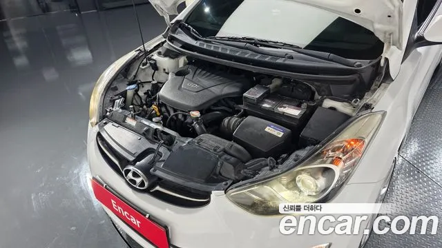 Hyundai Avante 2011 thumb 5