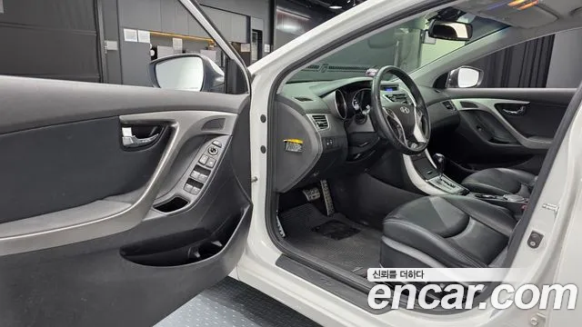 Hyundai Avante 2011 thumb 9
