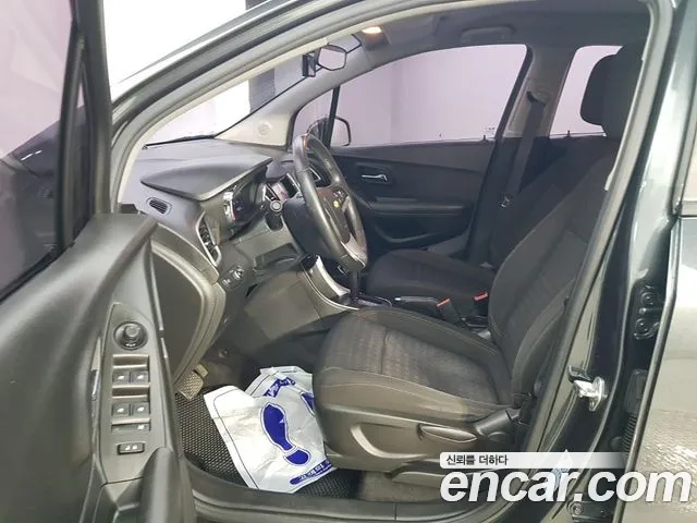 ChevroletGMDaewoo Tracker 2017 thumb 10