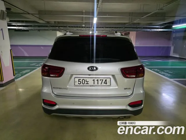Kia Sorento 2017 thumb 4