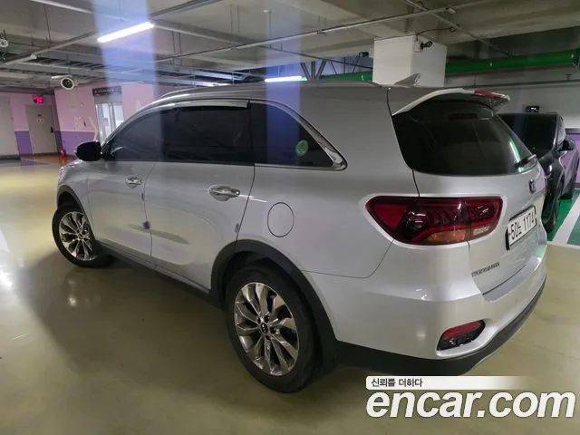 Kia Sorento 2017 thumb 5