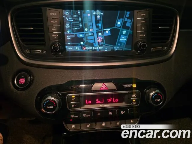 Kia Sorento 2017 thumb 10