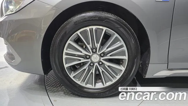 Hyundai Grandeur 2017 thumb 5