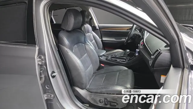 Hyundai Grandeur 2017 thumb 11
