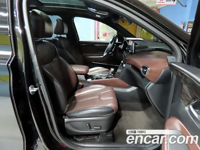 Hyundai Santa Fe 2018 thumb 8