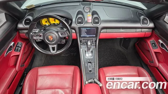 Porsche Cayman 2019 thumb 7
