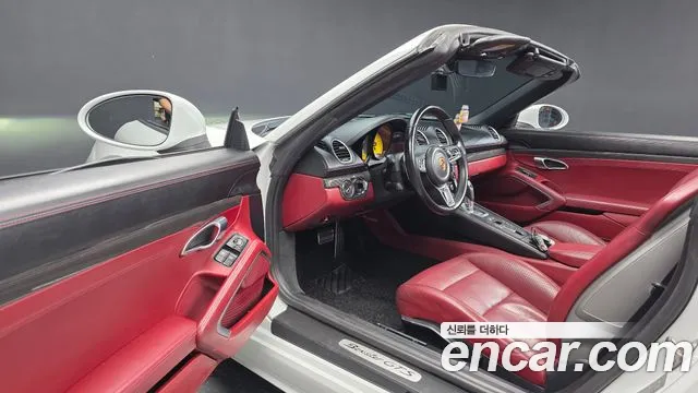 Porsche Cayman 2019 thumb 10