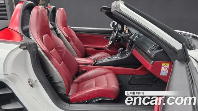 Porsche Cayman 2019 thumb 11