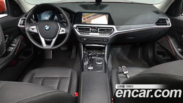 BMW 3-Series 2020 thumb 6