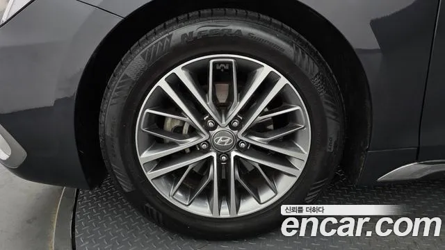 Hyundai Grandeur 2017 thumb 5