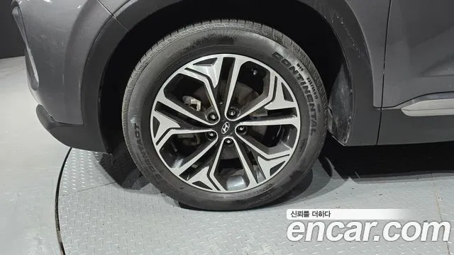 Hyundai Santa Fe 2018 thumb 5