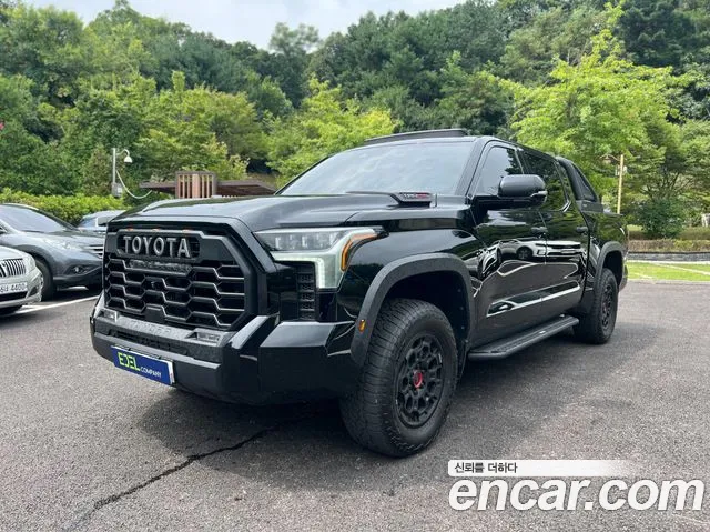 Toyota Tundra 2023 thumb 3
