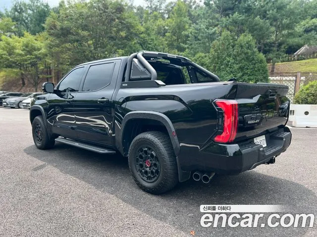 Toyota Tundra 2023 thumb 4