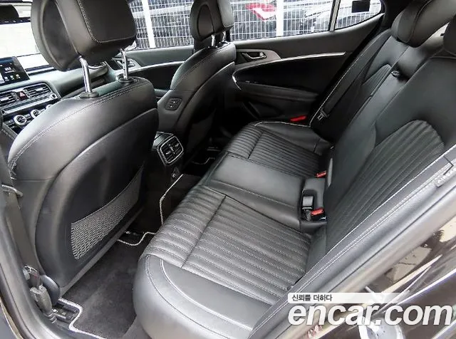Genesis G70 2019 thumb 6
