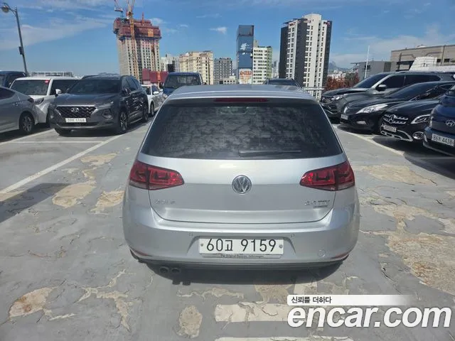 Volkswagen Golf Sportsvan 2014 thumb 4