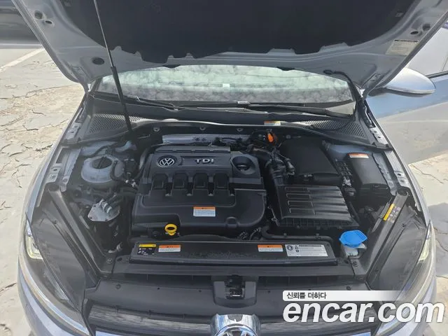 Volkswagen Golf Sportsvan 2014 thumb 6