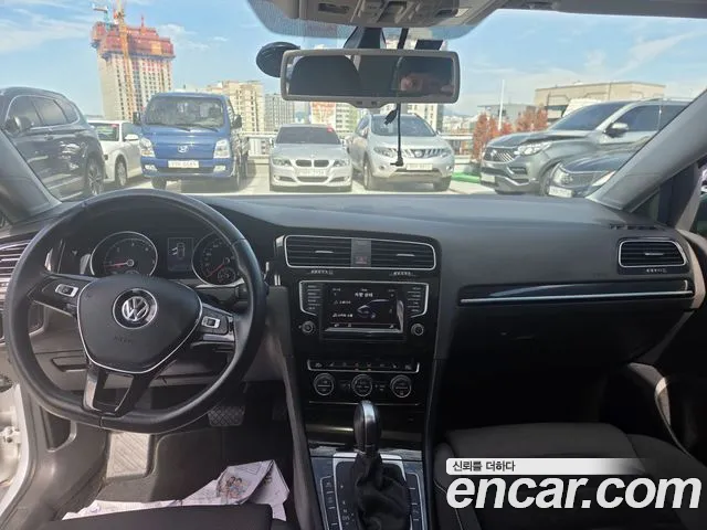 Volkswagen Golf Sportsvan 2014 thumb 7