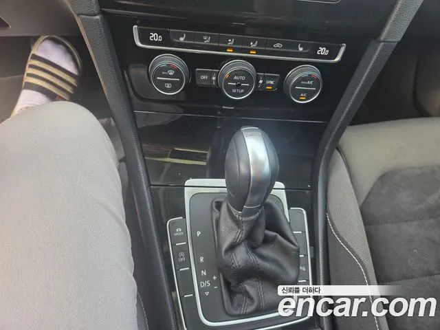 Volkswagen Golf Sportsvan 2014 thumb 9