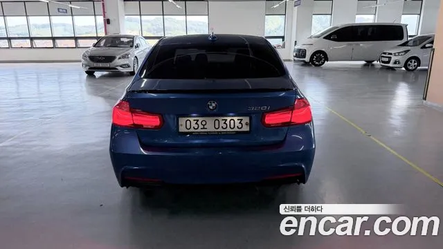 BMW 3-Series 2016 thumb 2