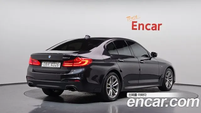 BMW 5-Series 2017 thumb 2