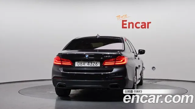 BMW 5-Series 2017 thumb 4